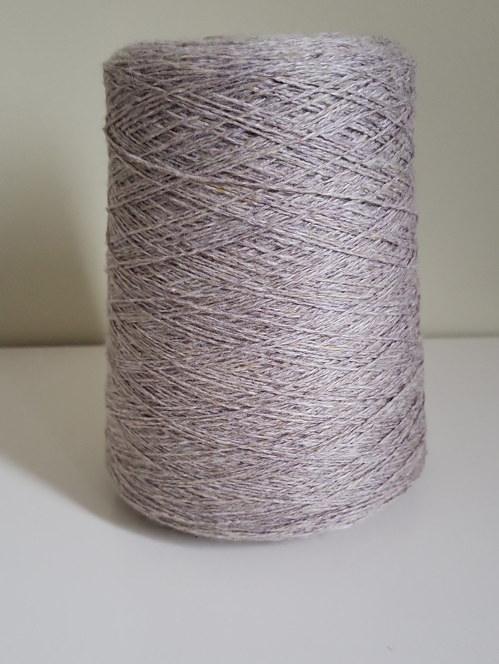 100% Italian Cashmere Cone Yarn, Lace Weight, 400g/2600m, Greige